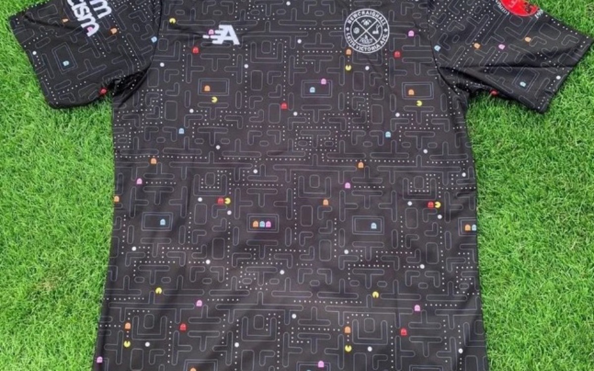 Camisa do Pac Man do Newcraighall Leith Victoria