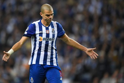 Porto encaminha renovação com Pepe até 2025