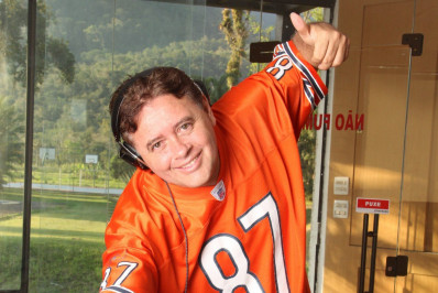 Funkeira acusa DJ Marlboro de estupro e pede indenização na justiça