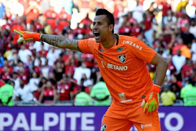 Fábio celebra marca de 50 jogos pelo Fluminense e sonha com o Brasileirão