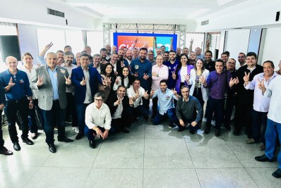 Governador Cláudio Castro promove encontro com mais de 60 prefeitos apoiadores de sua reeleição