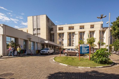 Justiça condena SP a indenizar mulher que deu à luz no carro por recusa de hospital