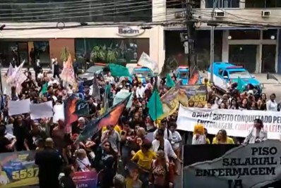 Profissionais de enfermagem protestam no Rio contra suspensão do piso salarial