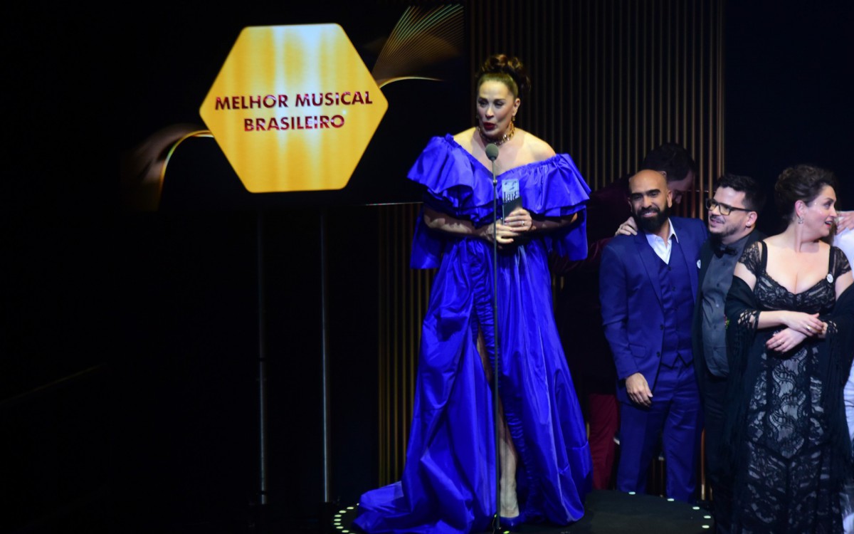 Claudia Raia faz sua primeira aparição pública no Prêmio Bibi Ferreira após anunciar sua terceira gestação - Leo Franco / Ag. News