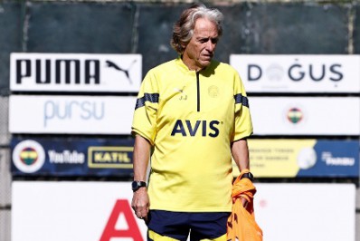 Com aceno à Seleção e ao Flamengo, Jorge Jesus não deve renovar com o Fenerbahçe