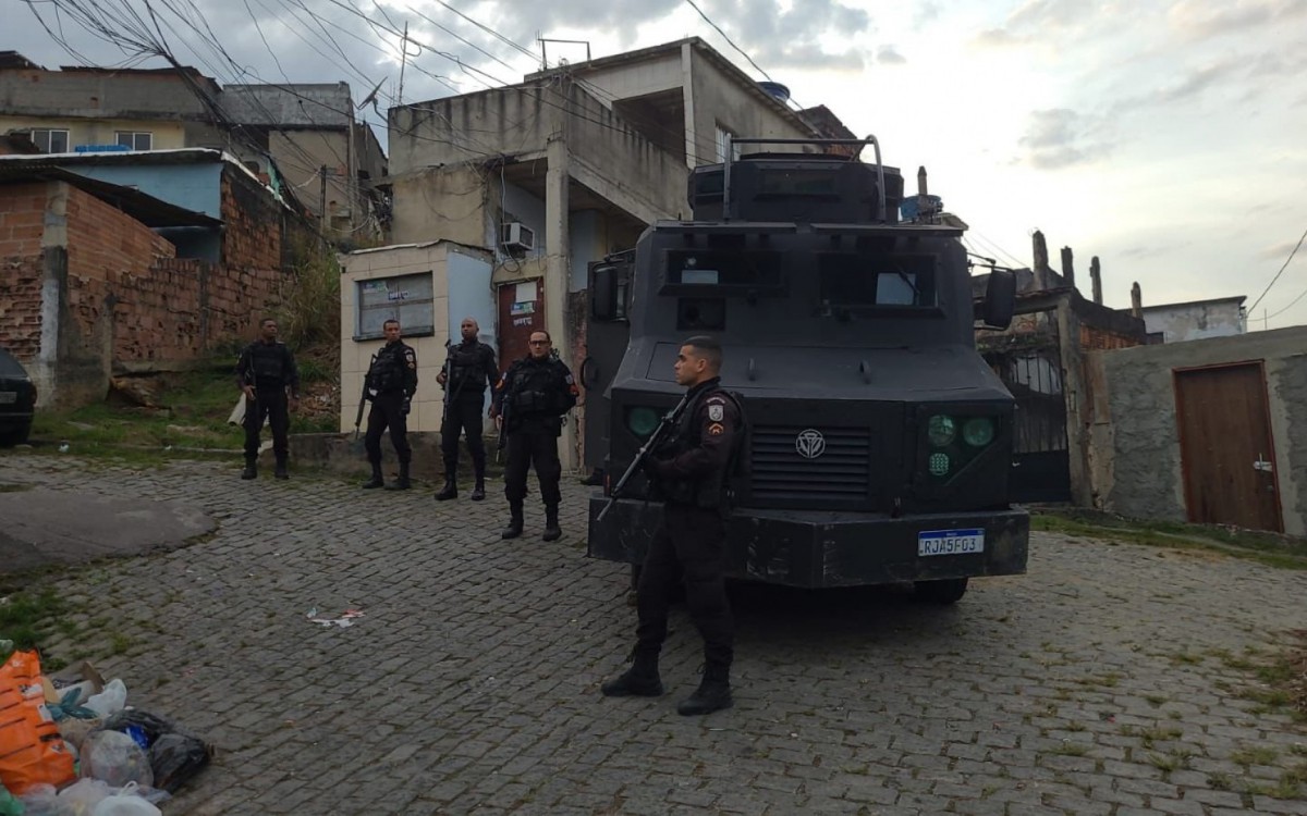 PM atua nos Morros do Fub&aacute;, Campinho, Caixa D'&Aacute;gua, Sa&ccedil;u e Dezoito nesta sexta-feira