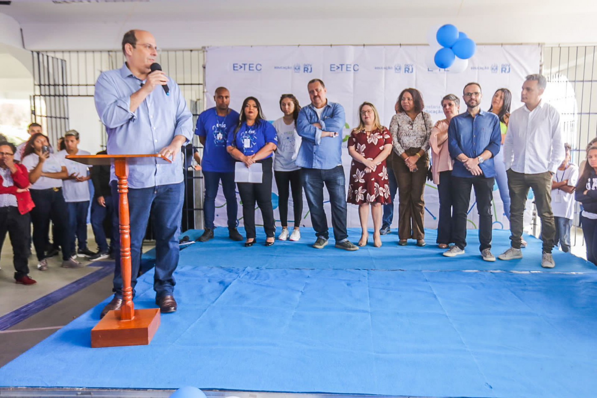 O secret&aacute;rio Alexandre Valle destacou que o objetivo &eacute; melhorar a qualidade do ensino - Rafael Barreto / PMBR