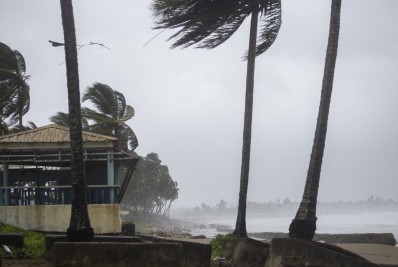 Furacão Fiona se aproxima das Bermudas e causa fortes ventos com chuvas torrenciais