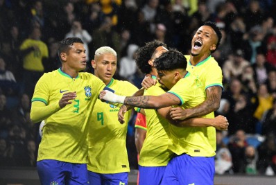 Com primeiro tempo arrasador, Brasil bate Gana em penúltimo jogo antes da Copa