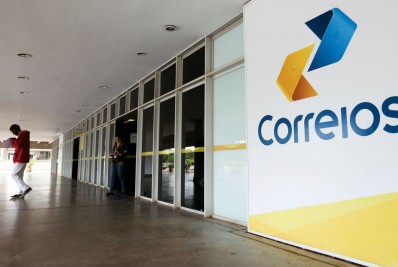 Correios lançam selo em homenagem à flora brasileira