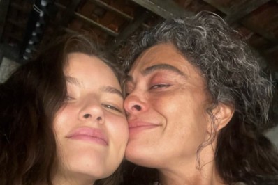 Juliana Paes enche Alanis Guillen de elogios nas redes sociais após cena em 'Pantanal': 'Muito orgulhosa'