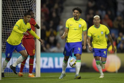 Posicionamento e pressão: Marquinhos analisa primeiro tempo avassalador do Brasil na vitória sobre Gana