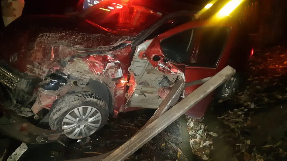 Motorista fica ferido em acidente na Rio x Caxambu