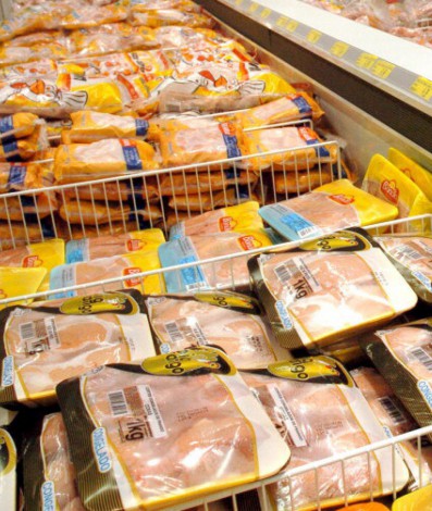 Pesquisadores acreditam que se o ritmo for mantido até o fim do mês, vendas externas da carne branca podem ultrapassar o volume total observado em agosto