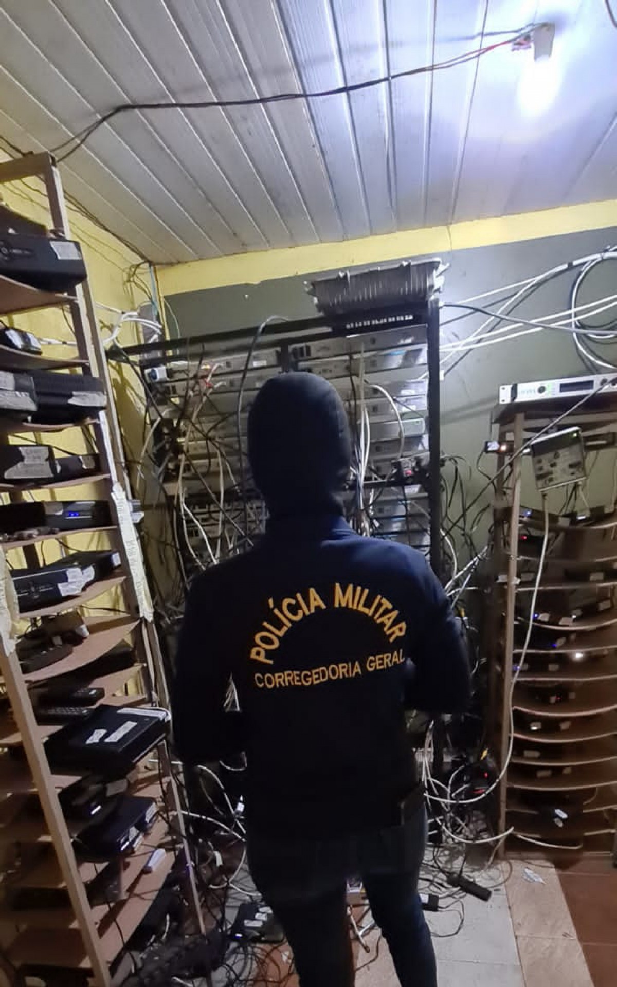 Equipes chegaram ao estabelecimento ap&oacute;s informa&ccedil;&otilde;es do Disque Den&uacute;ncia