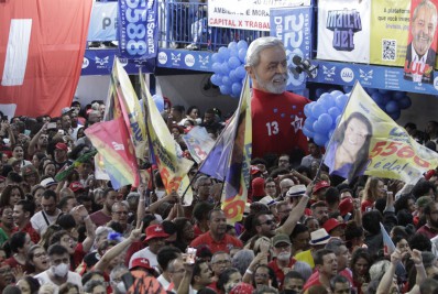 Lula diz que quer 'acabar com estupidez de querer privatizar Petrobras'