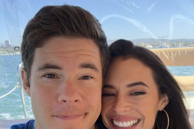 Adam Devine diz que não quer ser confundido com Adam Levine após traição do cantor