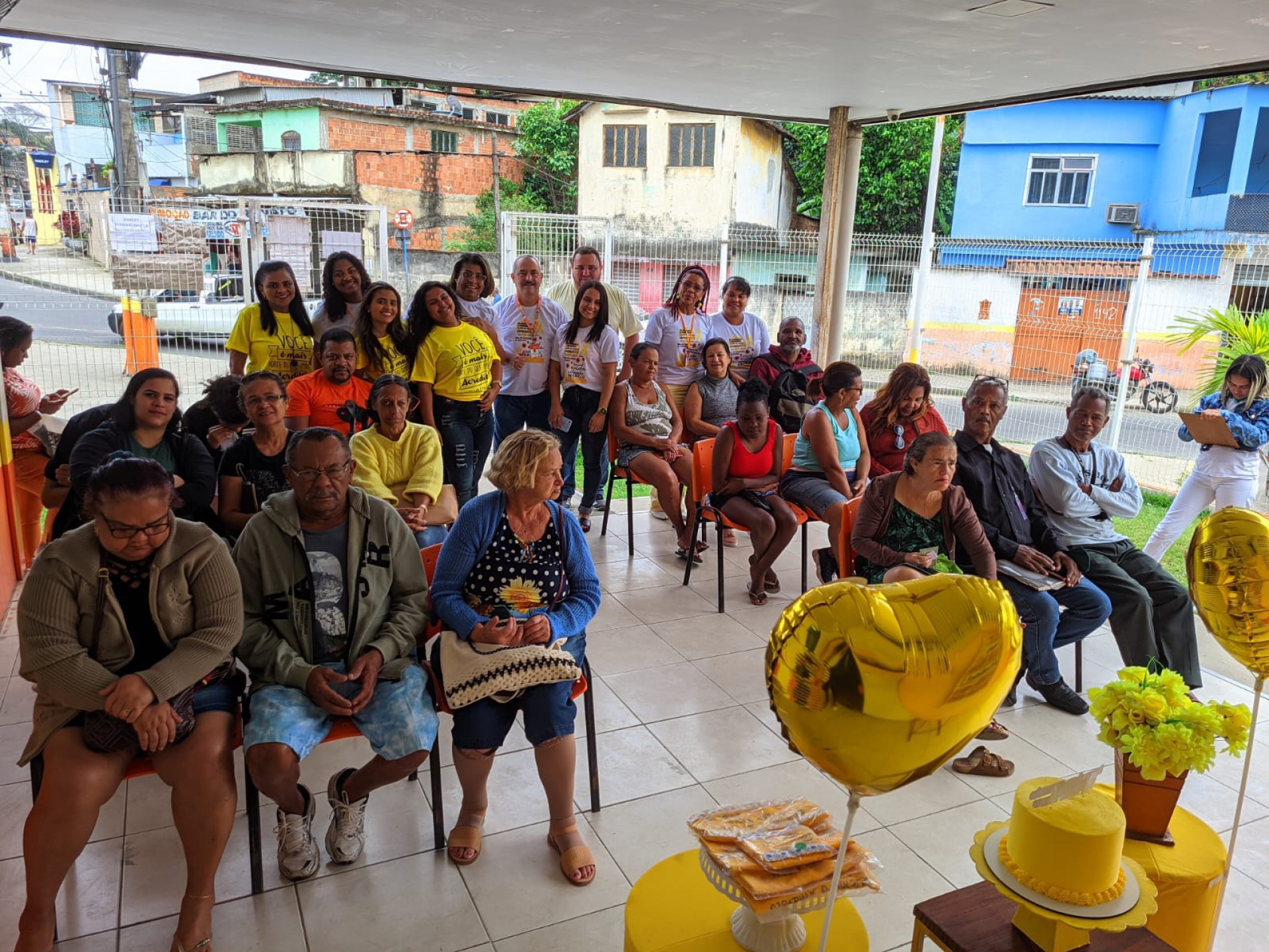 Popula&ccedil;&atilde;o e convidados participando da palestra sobreo Setembro Amarelo - Divulga&ccedil;&atilde;o