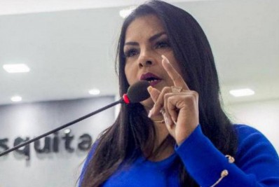 Vereadora de Mesquita está sendo impedida de retomar mandato