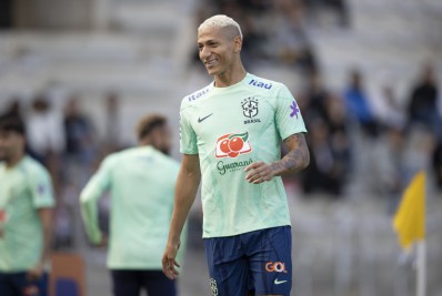 Jornal espanhol exalta Richarlison e chama ex-atacante do Fluminense de 'herdeiro de Ronaldo'