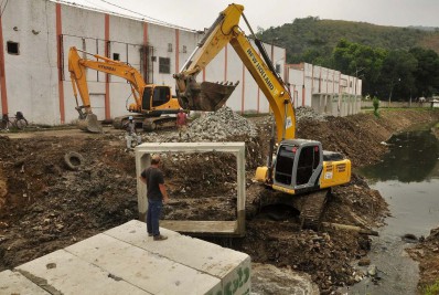 Prefeitura de Magé inicia macrodrenagem de canal no Parque Caçula