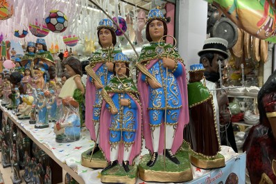 São Cosme e Damião: devoção e tradição dos doces resistem em meio às dificuldades