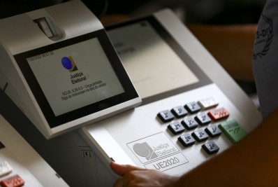 Candidatos se organizam para comparecer nas zonas eleitorais no Rio