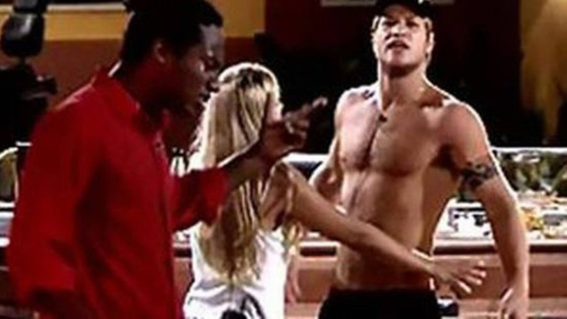 Ayrton brigou com Alemão no 'BBB 7' por usar sunga branca - Reprodução