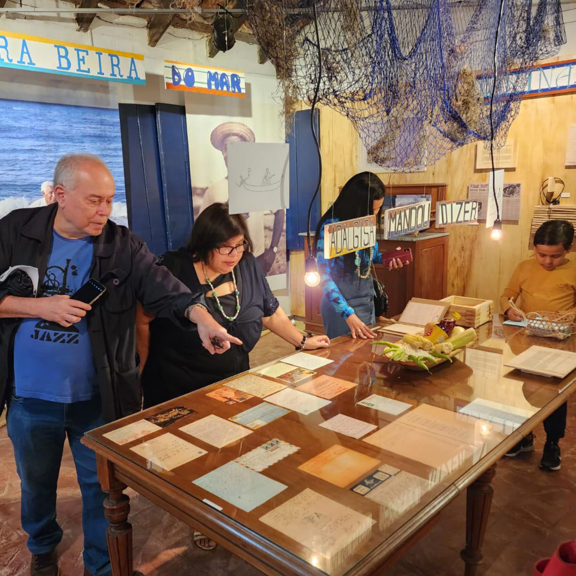 A exposi&ccedil;&atilde;o retrata a obra, a carreira e a vida de Dorival