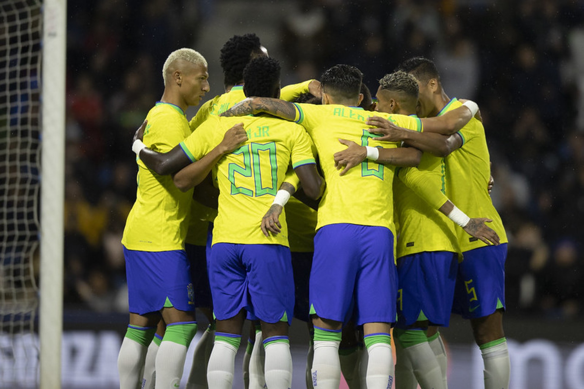 Copa do Mundo: Fifa define combinação de uniformes da Seleção Brasileira