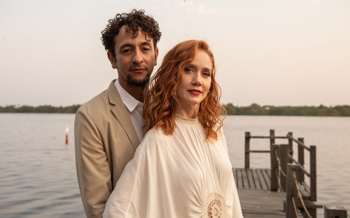 Jos&eacute; Lucas (Irandhir Santos) e Irma (Camila Morgado)