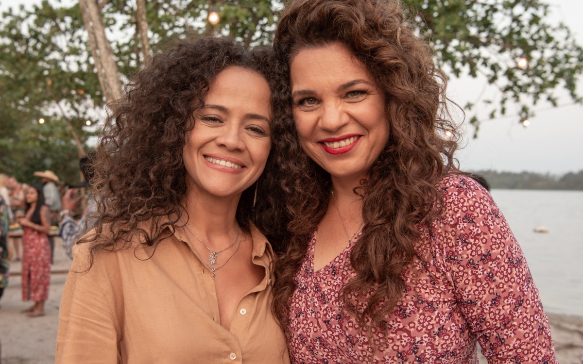 Zuleica (Aline Borges) e Maria Bruaca (Isabel Teixeira)