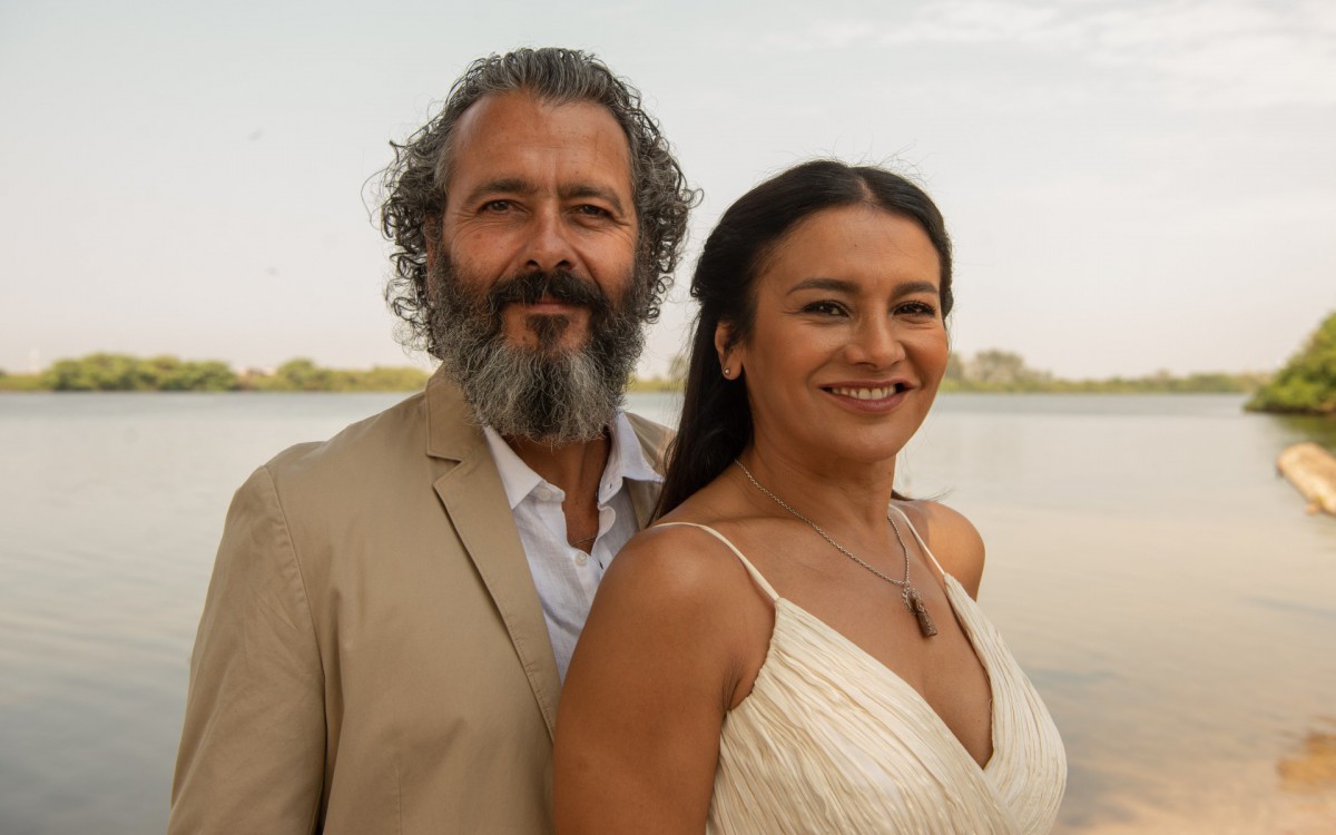 Jos&eacute; Le&ocirc;ncio (Marcos Palmeiras) e Fil&oacute; (Dira Paes)