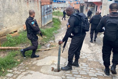 PM faz operação em comunidades da Zona Oeste