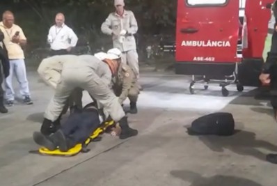 Passageiro fica gravemente ferido após cair de um ônibus do BRT 