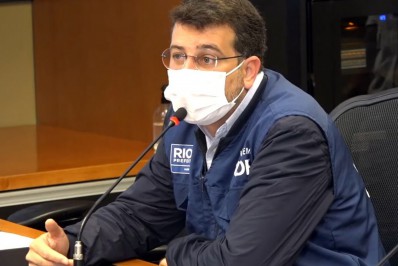 Média móvel de mortes por covid no Rio apresenta queda de 56%