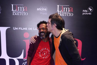 Mateus Solano e mais famosos prestigiam pré-estreia de filme no Rio