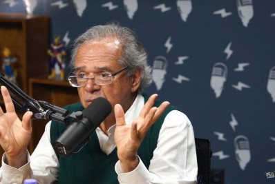 Guedes sugere vender praia brasileira por US$ 1 bilhão