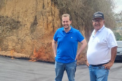 Prefeito de Paty inicia asfaltamento da Estrada das Antas