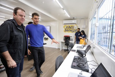 Prefeitura do Rio inaugura instalação de tecnologia com foco na formação de jovens