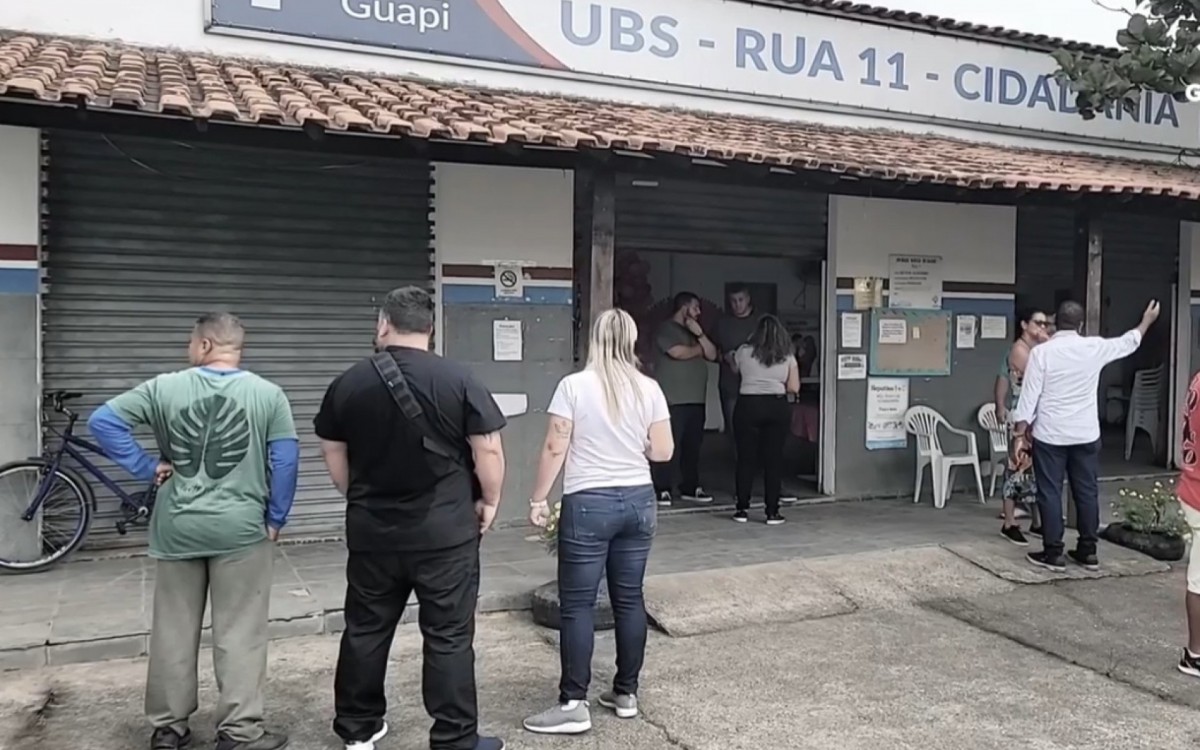 A fachada da antiga cl&iacute;nica de sa&uacute;de parecia uma loja
