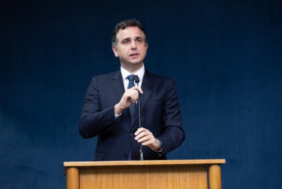 Pacheco prorroga MP do Auxílio Brasil e do consignado para servidores