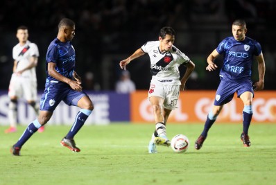 Empate em São Januário faz chances matemáticas de acesso do Vasco cair para 49%