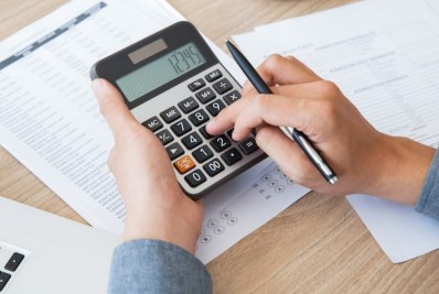 Confiança do Comércio sobe 2,4 pontos em setembro ante agosto, aponta FGV