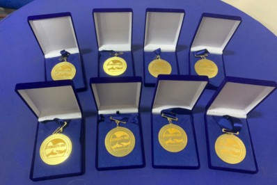 Prefeitura homenageia personalidades e instituições que atuam em prol dos idosos