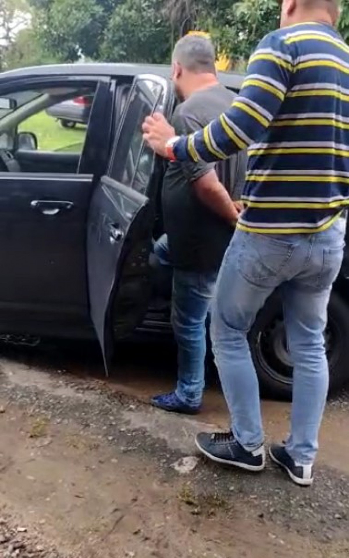 Momento em que o suspeito &eacute; preso em flagrante - Divulga&ccedil;&atilde;o