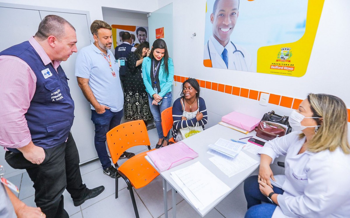 Secretário Christian Vieira e representante do Ministério da Saúde verificaram o atendimento na USF Edir Gandra