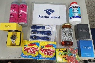 Receita Federal apreende mais de R$ 44 mil em óleo de haxixe em frasco de suposto mel no Aeroporto do Galeão