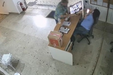 'Não consigo me ver trabalhando naquele ambiente', diz porteira agredida no Flamengo