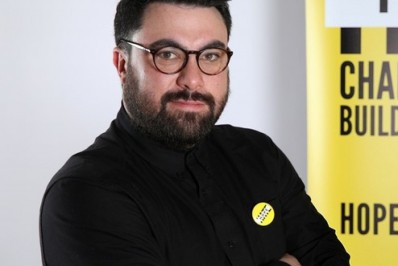 'Fazem a população pensar que a democracia não funciona'